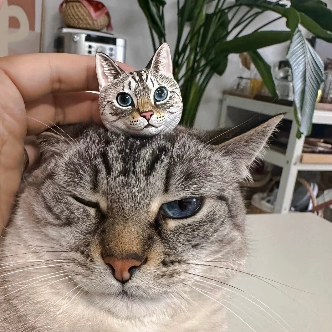 Custom Pet Sculpture – Multifunctional Pet Portrait Fridge Magnet and Car Air Freshener - Image 8